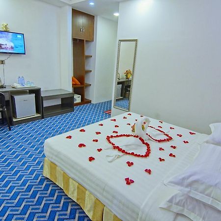 Perfect Hotel Мандалей Екстериор снимка