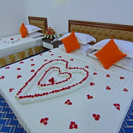 Perfect Hotel Мандалей Екстериор снимка