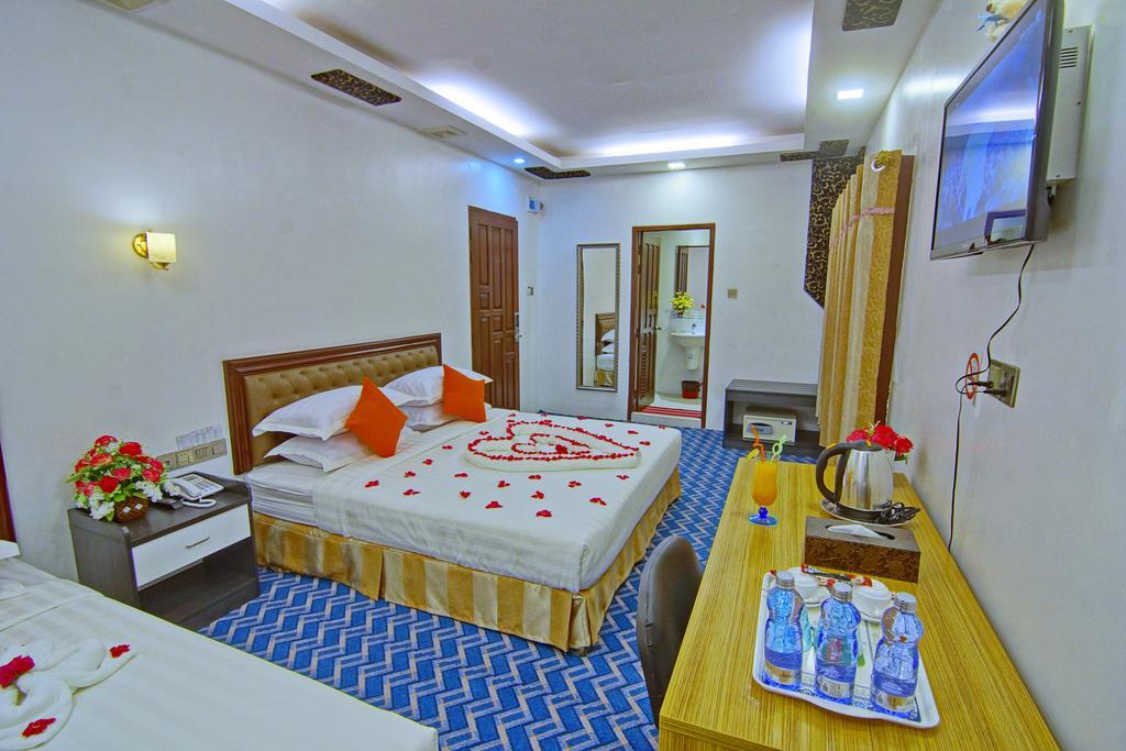 Perfect Hotel Мандалей Екстериор снимка
