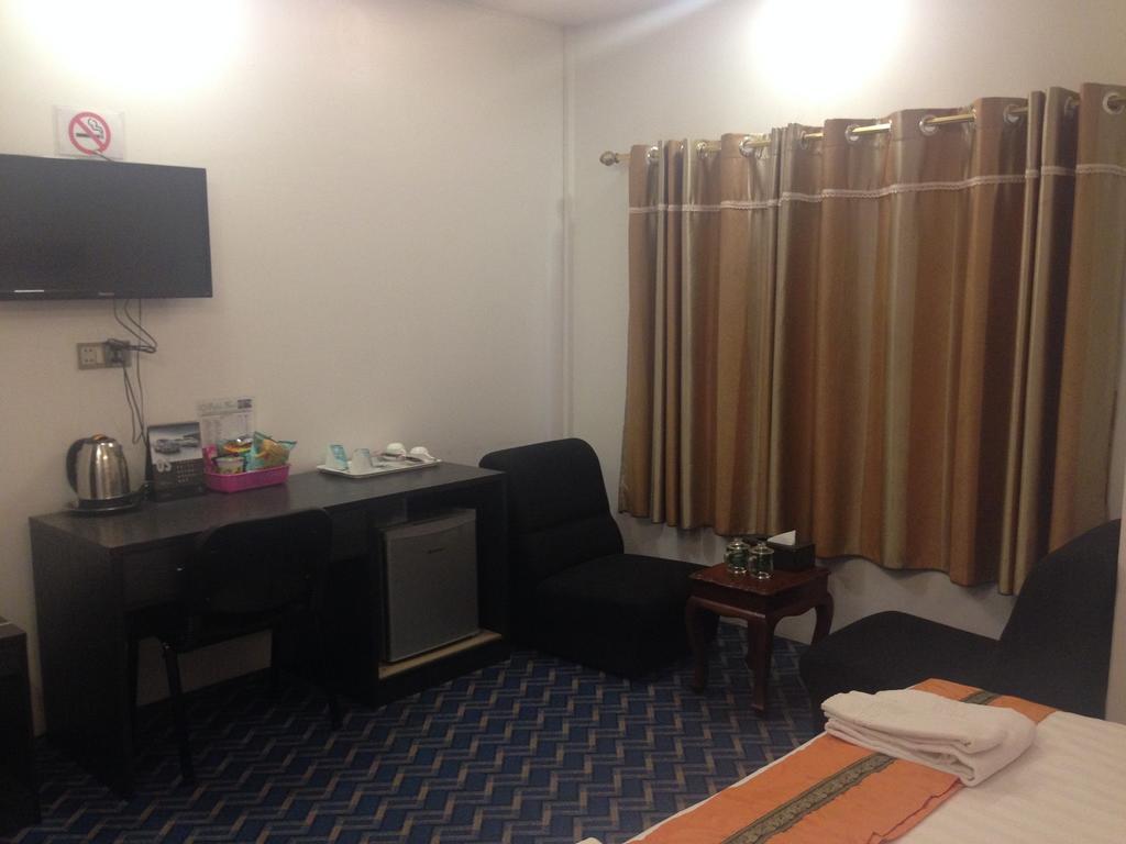Perfect Hotel Мандалей Екстериор снимка