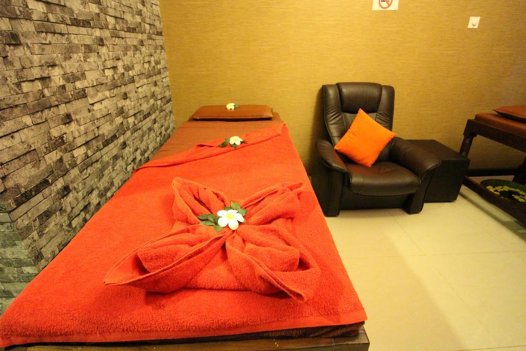 Perfect Hotel Мандалей Екстериор снимка