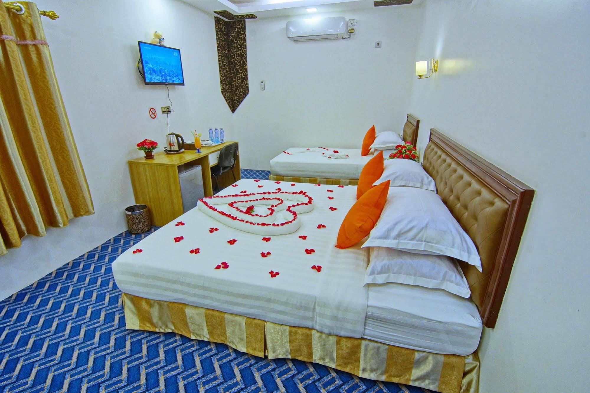 Perfect Hotel Мандалей Екстериор снимка